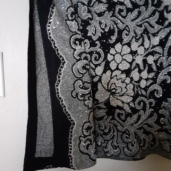 ST JOHN EVENING ONE SHOULDER GOWN, Black/Silver, Size 12 - Picture 5 of 15